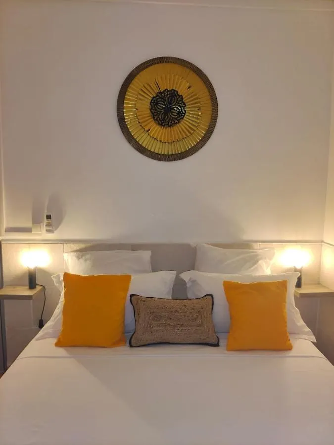 Halte Luceenne Sainte-Luce 0*,  Martinique